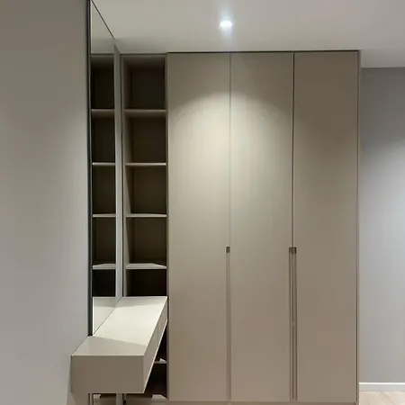 John Apartment *