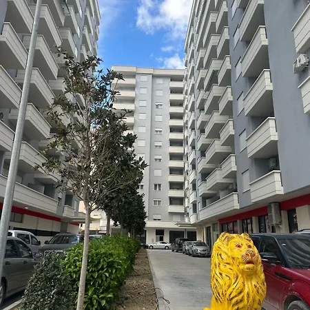 John * Vlorë